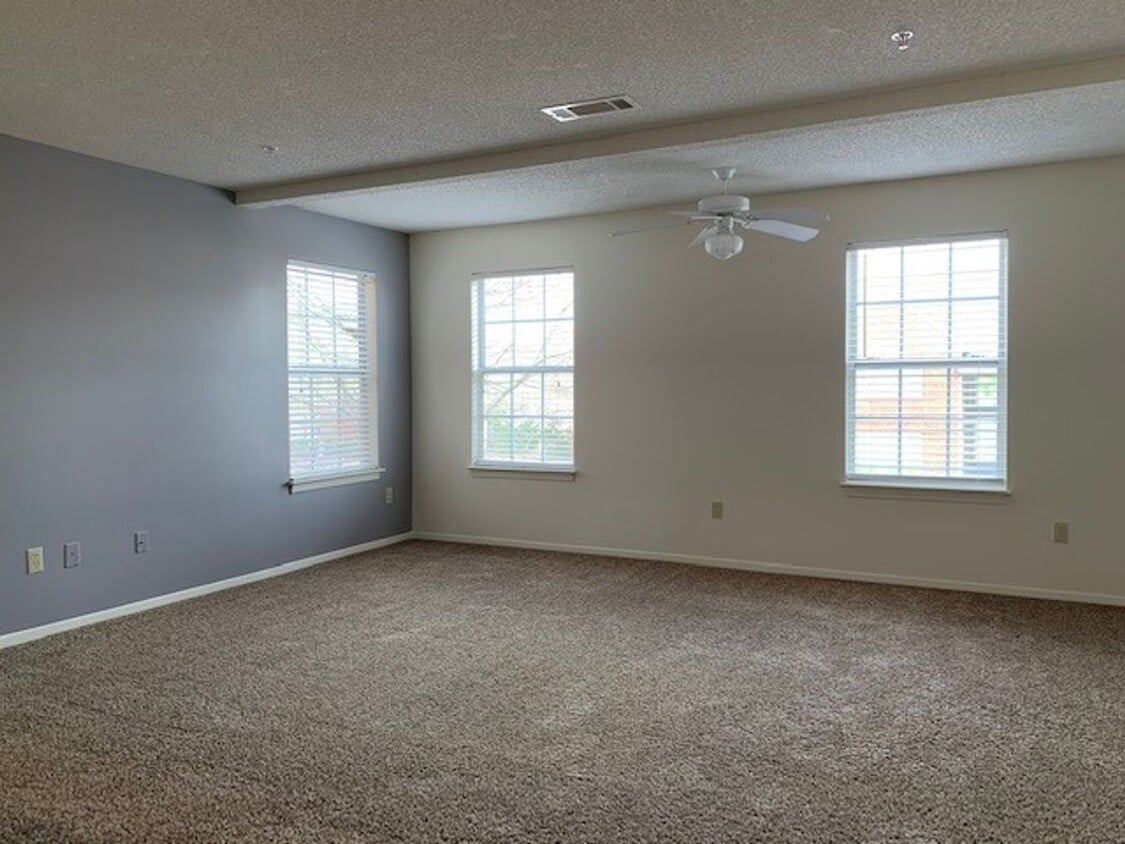 Floor Plan - 2BR/2B Jackie O Renovations- GRAY AVAILABLE NOW!