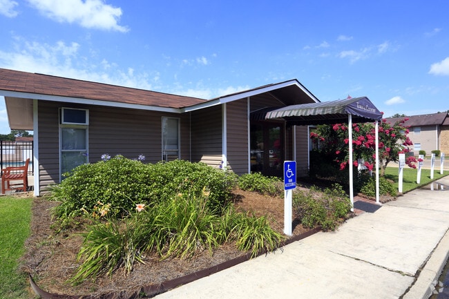 Leasing Office - Town & Country Apartment Homes