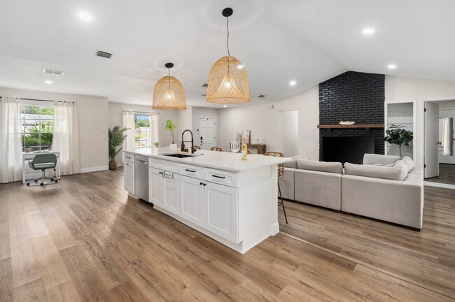 Photo - 4520 Lake Gem Cir Unit ID1075777P