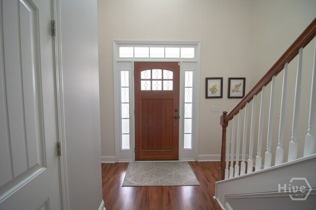 Photo - 4 Gresham Ln
