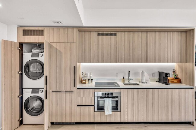 Photo - 225 N Miami Ave Unit SI FL29-ID1537392P