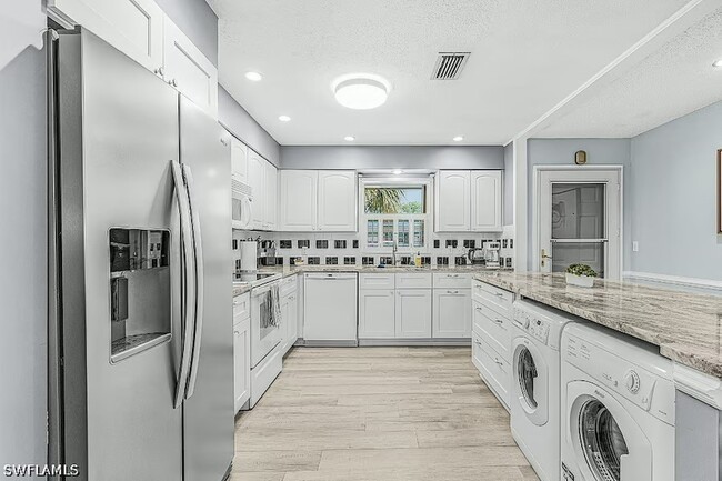 Photo - 600 Valley Stream Dr Unit F8