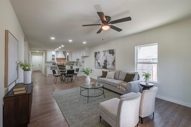 Photo - 1101 Anthony St