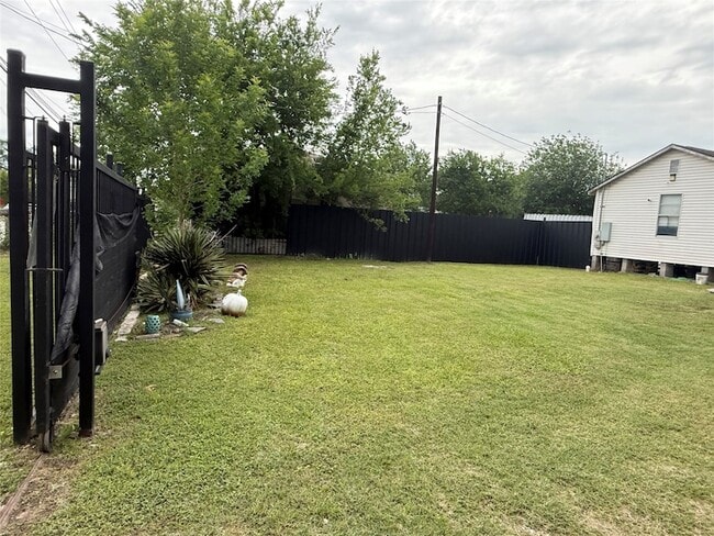 Photo - 10338 Aldine Westfield Rd