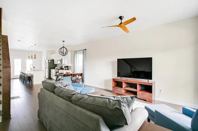 Photo - 958 S Preston St Unit SI ID1028896P