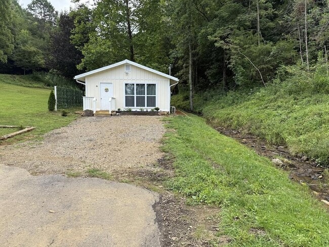 Building Photo - 1748 Allison Watts Rd