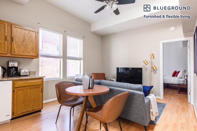 Photo - 1826 Vernon St NW Unit SI FL3-ID193