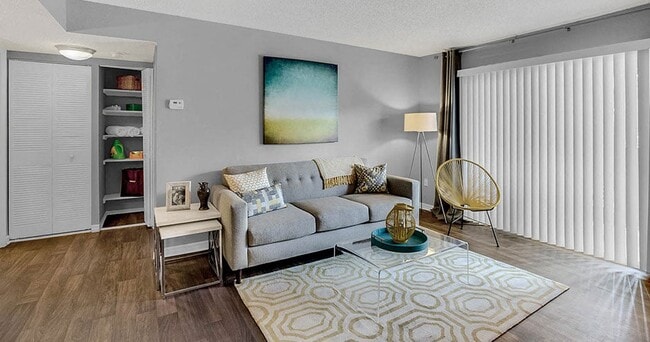 Photo - Courtney Cove Apartment Homes