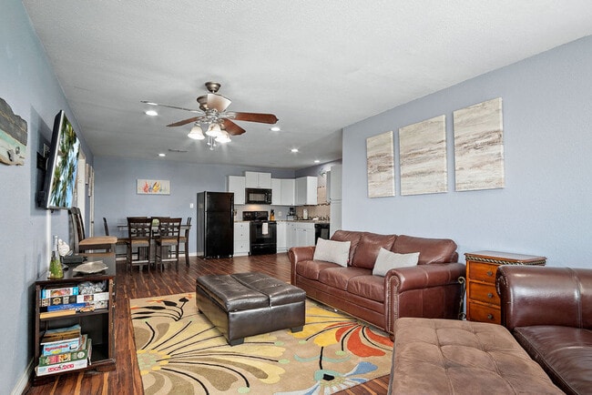 Photo - 6275 TX-361 Unit SI ID1023280P