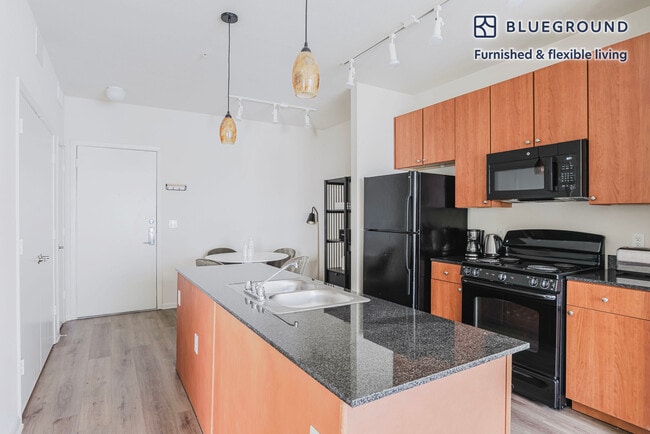 Photo - 3210 Esperanza Crossing Unit FL5-ID282