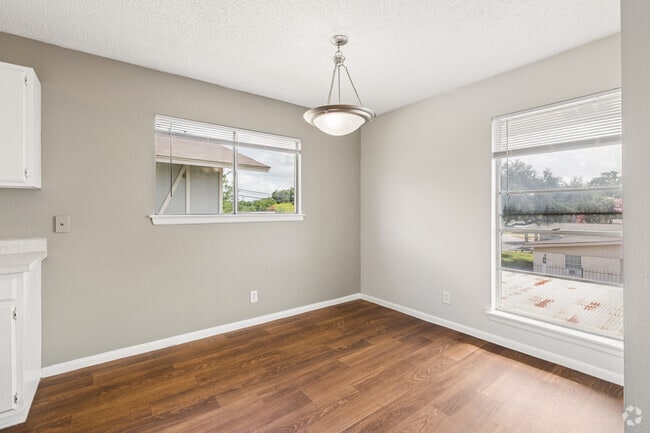 1BR, 1BA - 768SF - Dining Room - RiverStone Apartment Homes