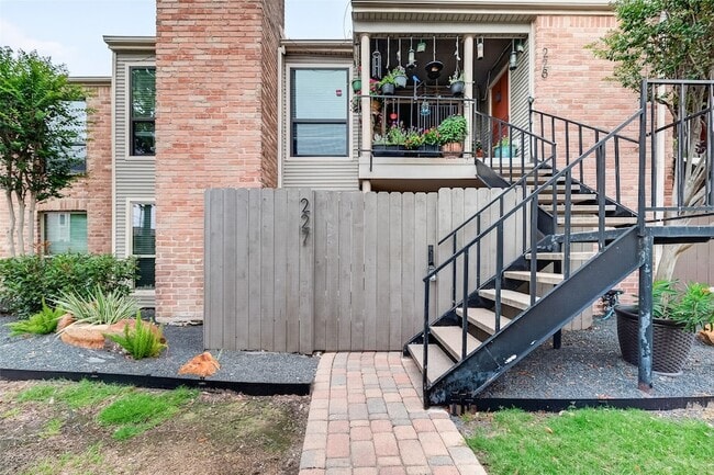 Photo - 3700 W Clay St Unit 227
