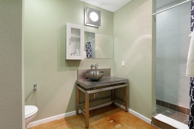 Photo - 1041 Constance St Unit SI ID1265377P