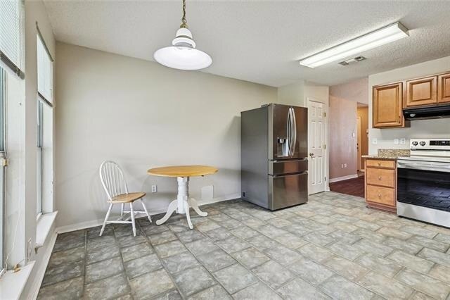 Photo - 70342 Fifth St