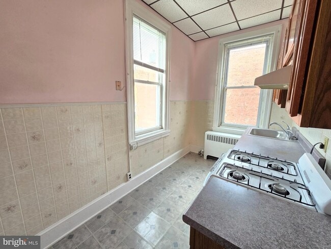 Photo - 5315 Master St