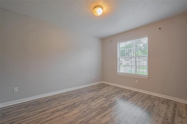 Photo - 5009 Willow Point Dr