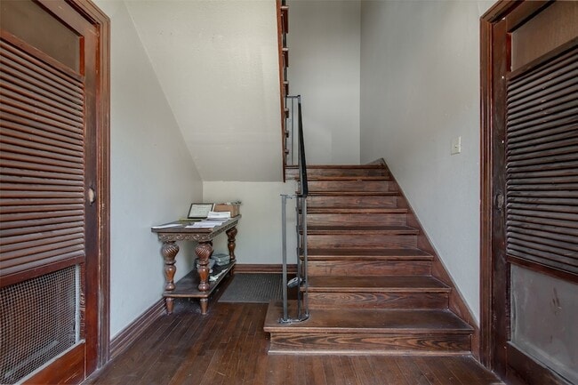 Photo - 5918 La Vista Dr Unit 3