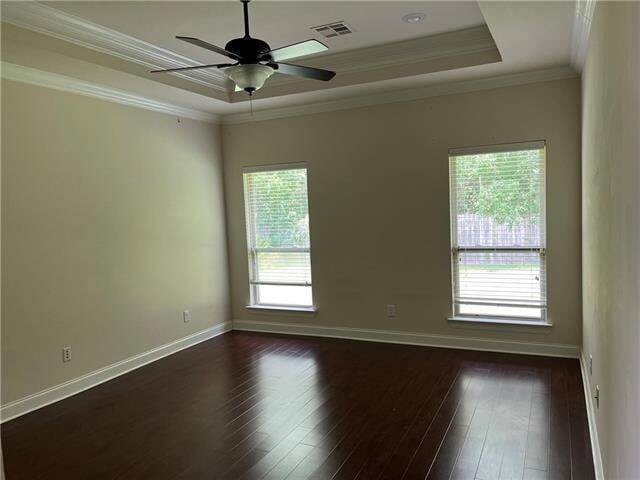 Photo - 552 English Oak Dr