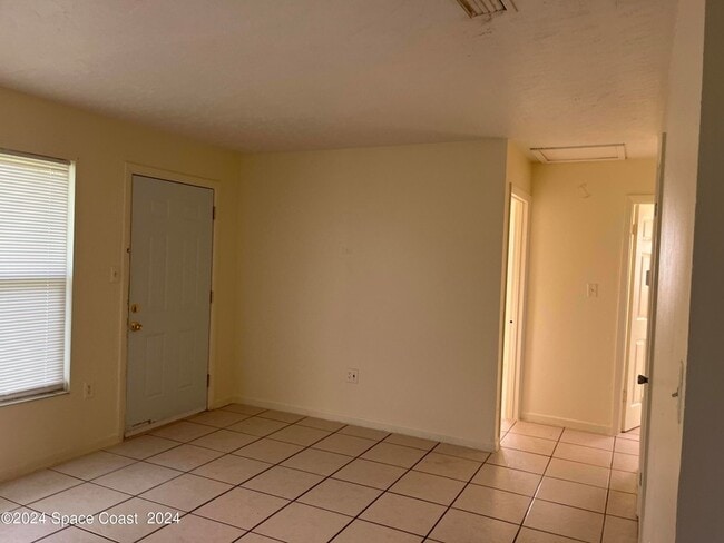 Photo - 360 Schoolhouse Ln