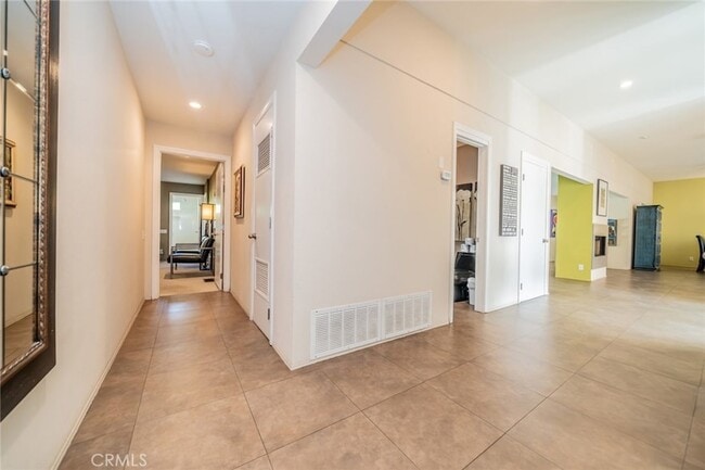 Photo - 1600 Palm Tree Dr