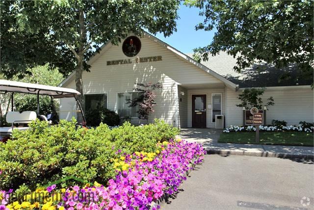 Building Photo - Saddle Club Apartments