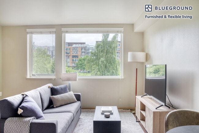 Photo - 301 Minor Ave N Unit FL4-ID389