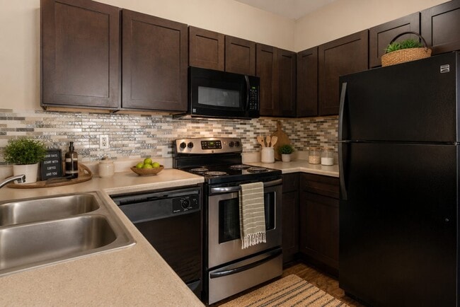 Photo - Main Street Apartments