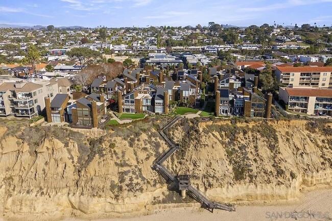 Building Photo - 325 S Sierra Ave Unit 25