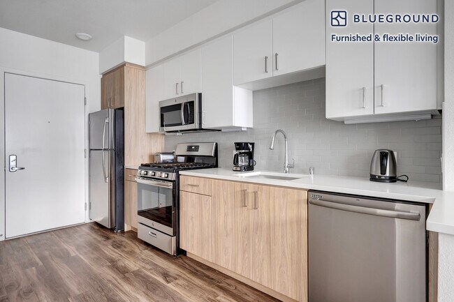 Photo - 3093 Broadway Unit FL5-ID698