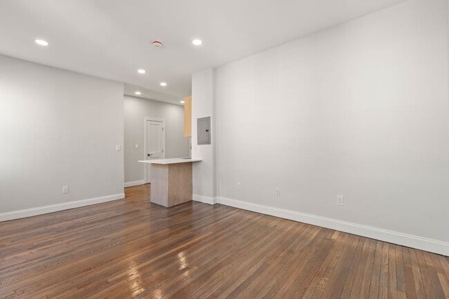 3-web-or-mls-Image (3 of 10) - 98-106 Queensberry Street