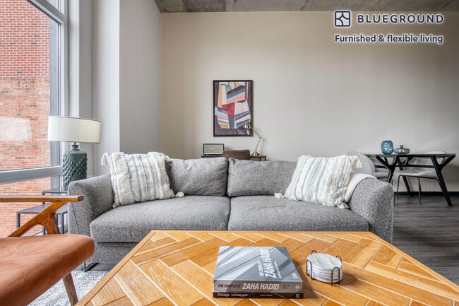 Photo - 150 N Ashland Ave Unit SI FL4-ID1058