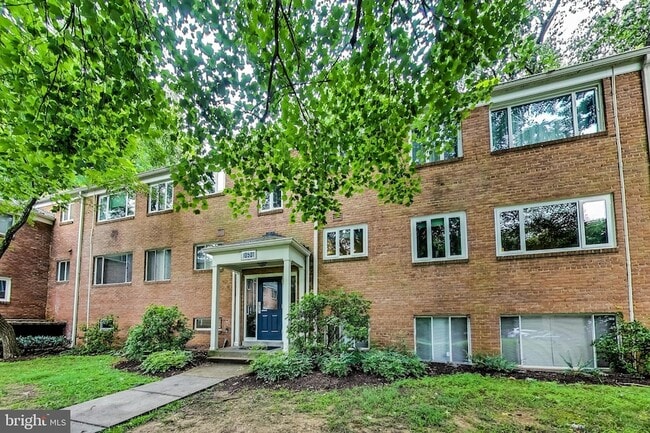 Photo - 10501 Montrose Ave Unit 103