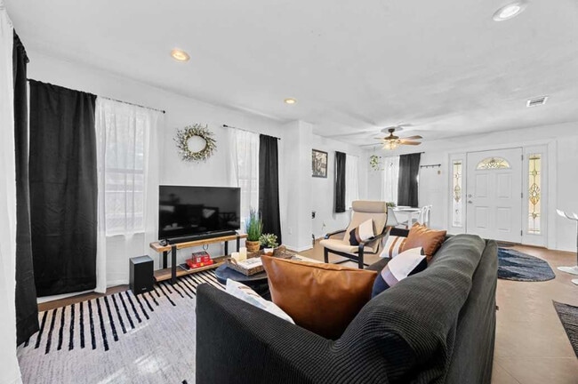 Photo - 14811 Foy Dr Unit ID1357993P