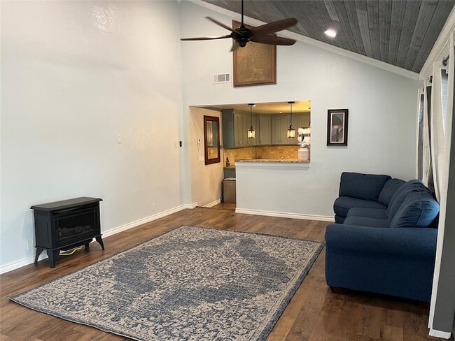 Photo - 7489 Red Bud Ln