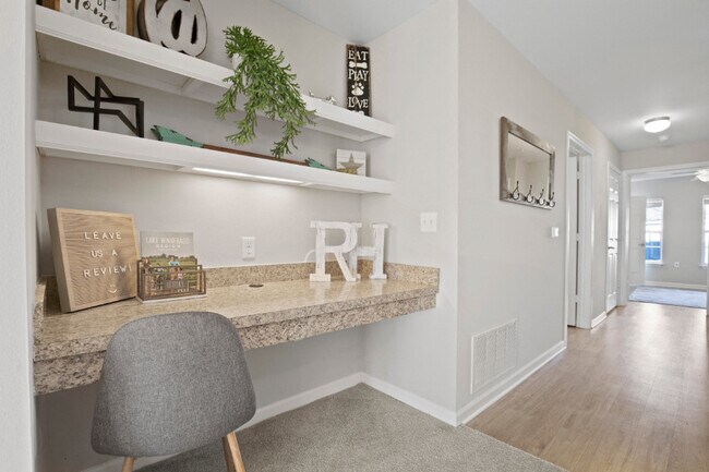 Huron Living Room - River Hills Apartments