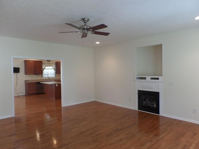 Photo - 9 Remington Ln