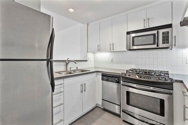 Photo - 159 W Green St