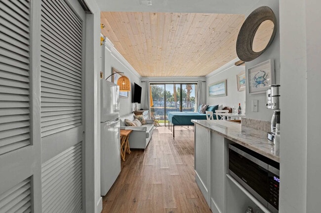 Building Photo - 214 Miracle Strip Pkwy SW Unit SI ID1358979P