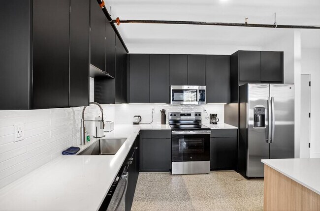 Photo - 400 S Main St Unit ID1322466P