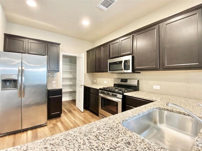 Photo - 2937 Bridekirk Dr