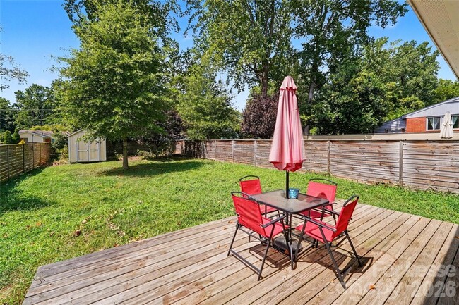 Photo - 1521 Walton Rd