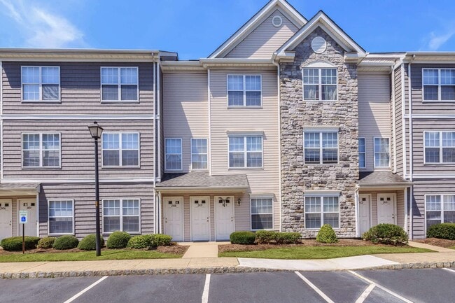 Building Photo - Amber Grove