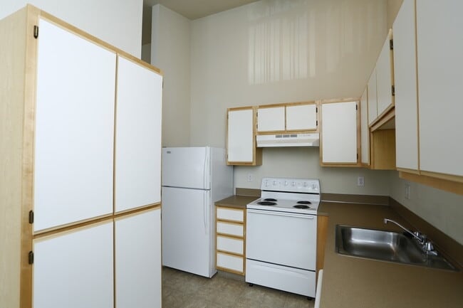 Photo - Gateway Village Apartments