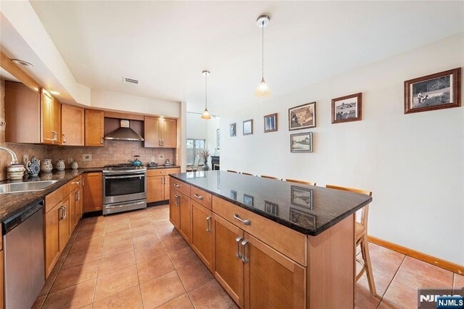 Photo - 220 Harrison Ave