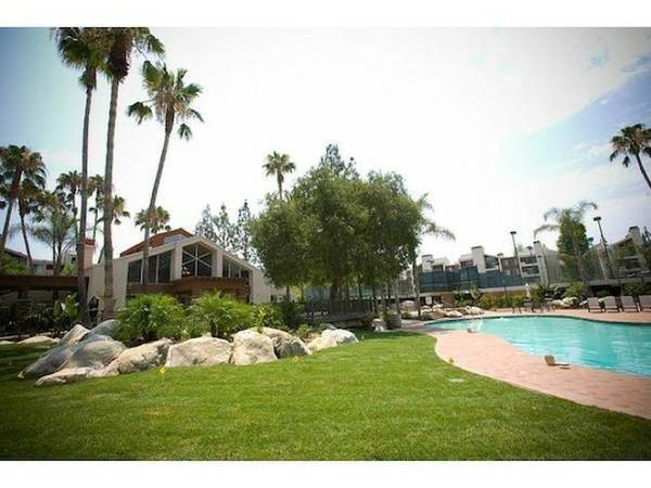 Photo - 5510 Owensmouth Ave Unit 213