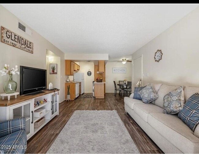 Photo - 5750 N 59th Ave Unit 2