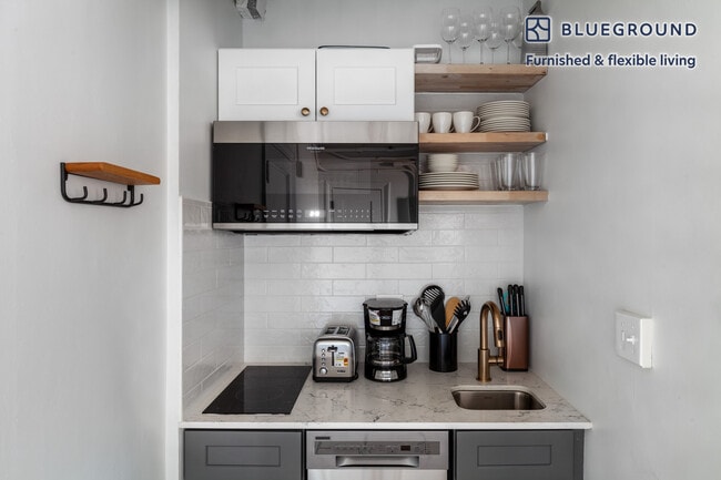 Photo - 1284 Beacon St Unit FL6-ID476