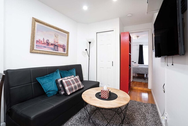 Building Photo - 305 E 104th St Unit ID1032015P