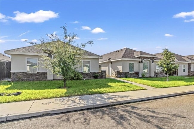 Building Photo - 512 Downing Ave Unit 4