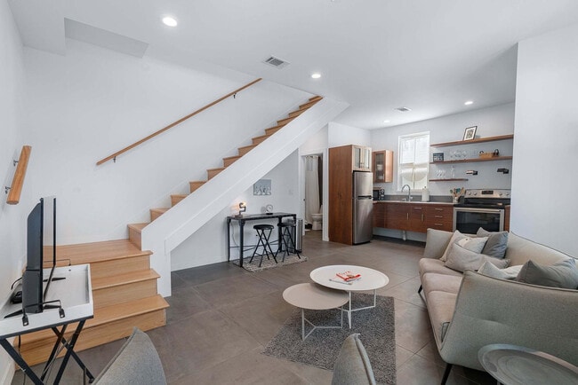 Photo - 123 Moore St Unit ID1281961P